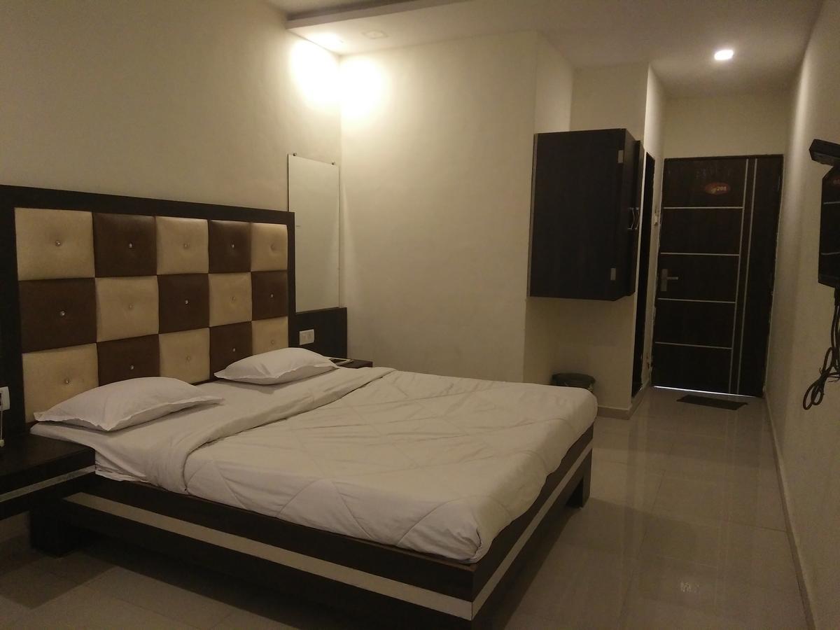 Hotel Summer House Daman Exterior foto