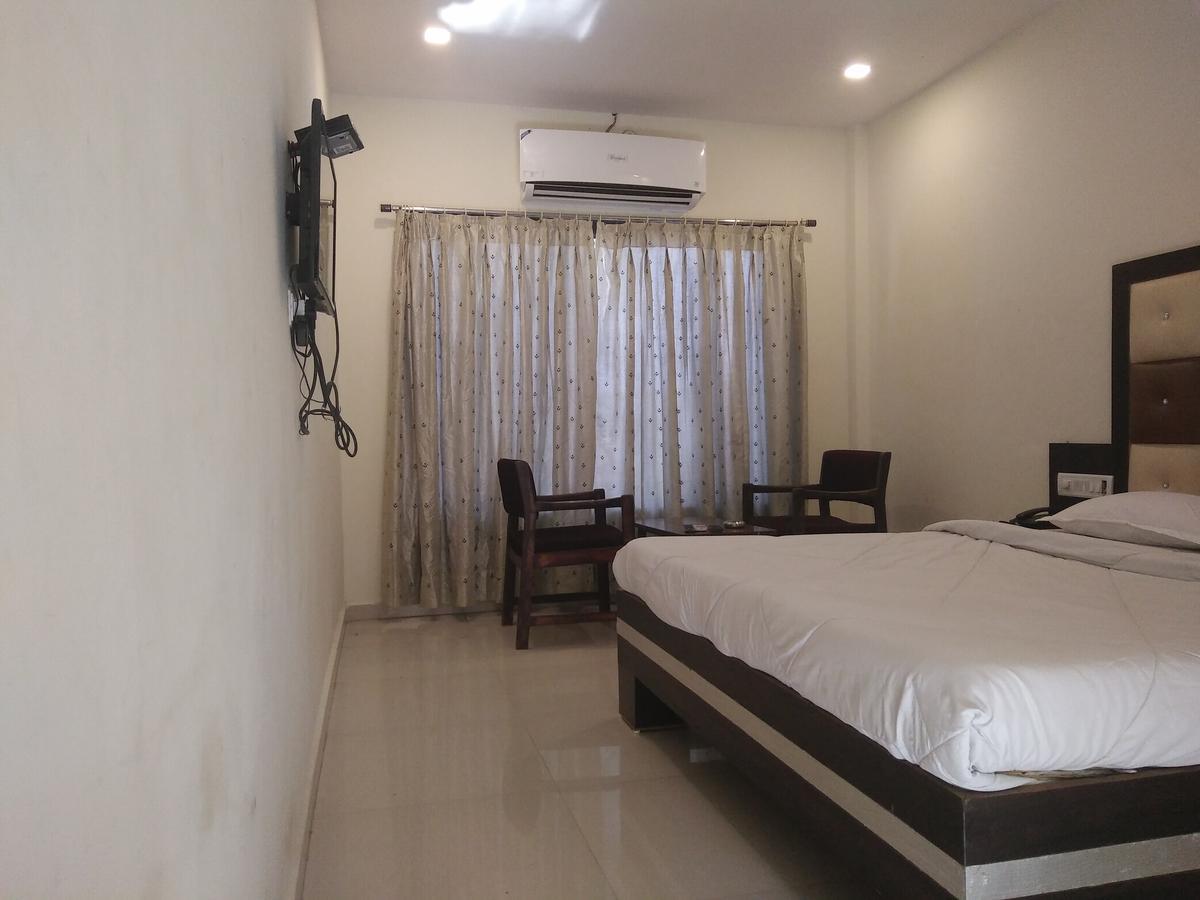 Hotel Summer House Daman Exterior foto