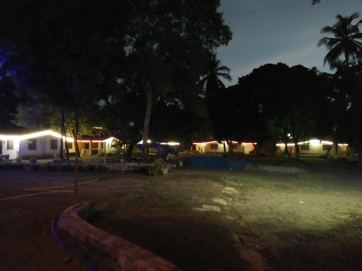 Hotel Summer House Daman Exterior foto